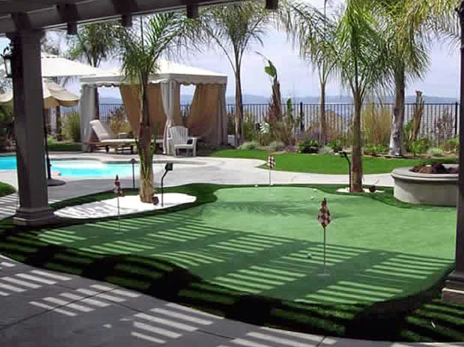 Turf Grass Fountain Hills, Arizona Putting Green, Backyard